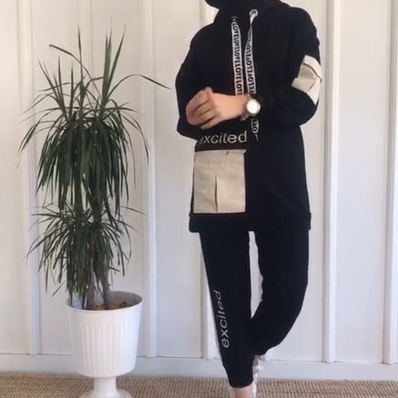 Women’s Long Sleeve With Hoodie Tracksuit Set - Picture 2 of 7